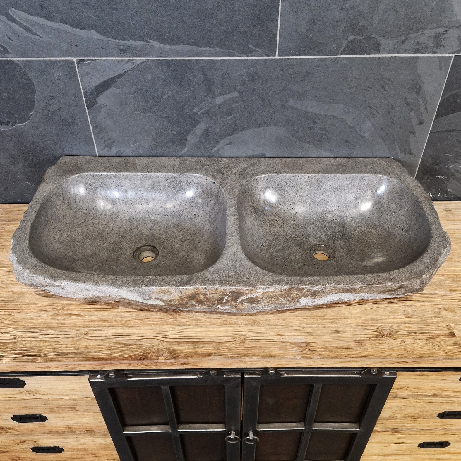 Doppelwaschbecken aus Flussstein | Unikat | 100 cm