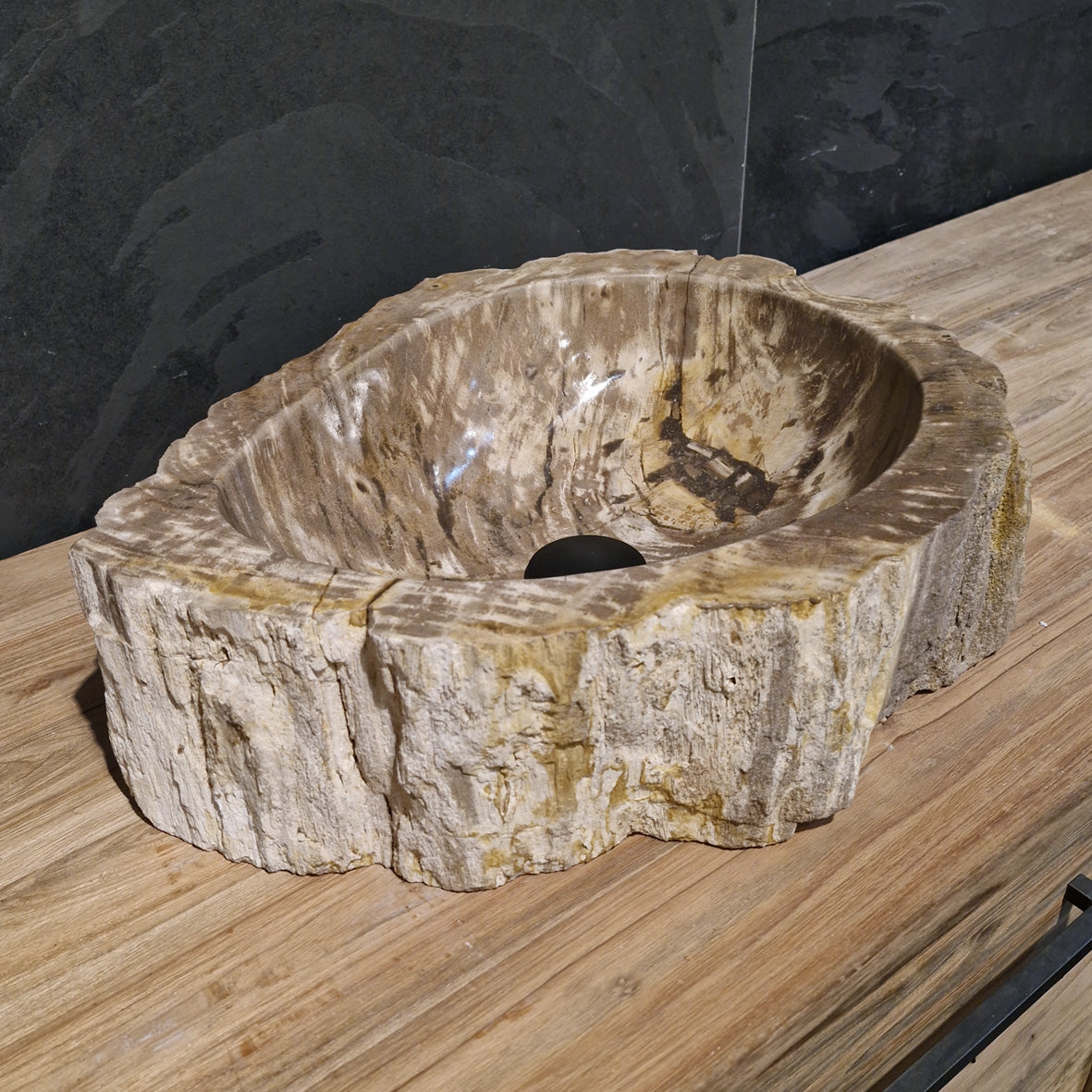 Aufsatzwaschbecken aus versteinertem Holz | Naturstein | Unikate | 40-60 cm - Badgestaltung