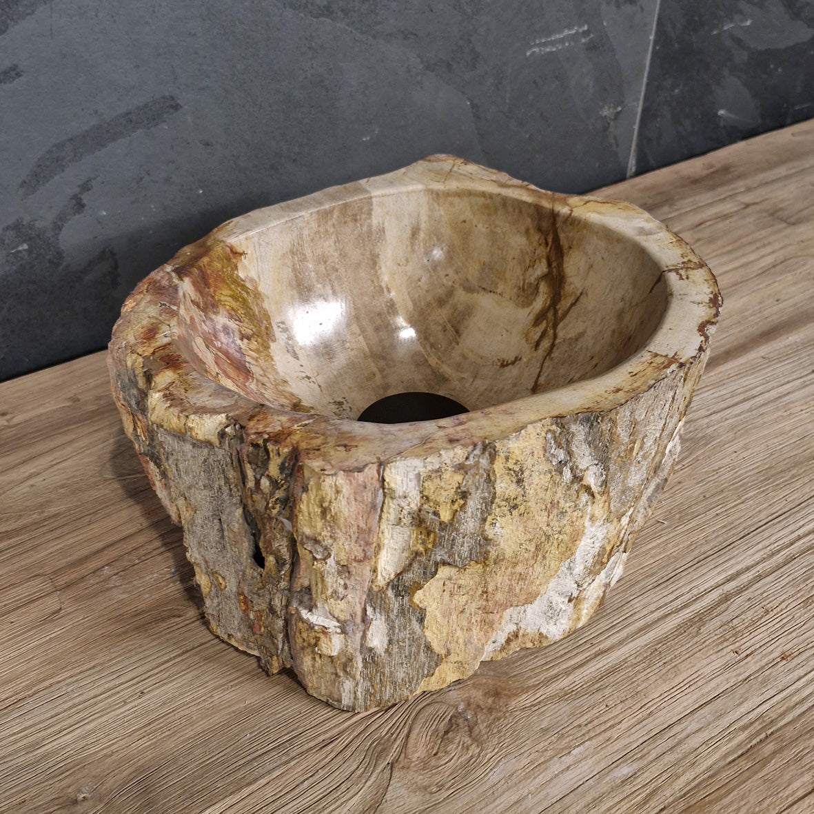 Aufsatzwaschbecken aus versteinertem Holz | Unikate | Naturstein | 30-40 cm - Badgestaltung