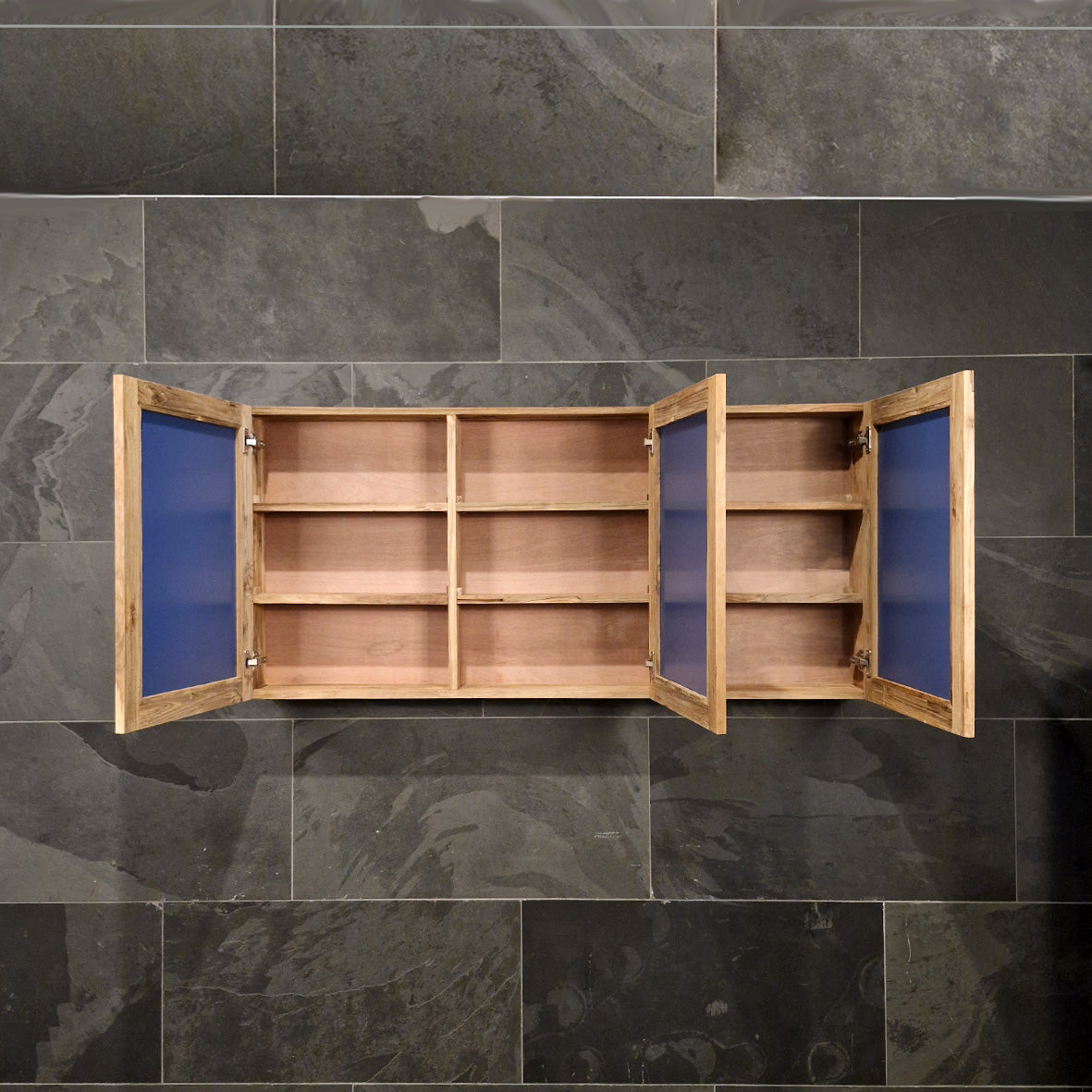 Recycelter Teakholz Spiegelschrank für das Badezimmer, 150 cm x 70 cm, mit Spiegel und stilvoller Badgestaltung von MALAYA