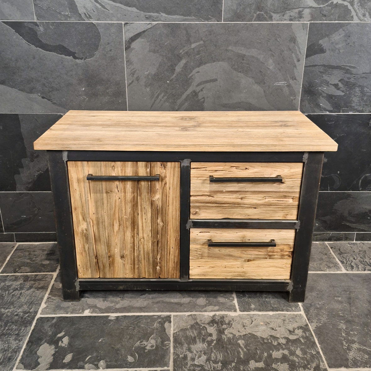 Badunterschrank aus Altholz von Metal Look, nachhaltige Badgestaltung, 120x55x80cm, naturfarben, Modell 2