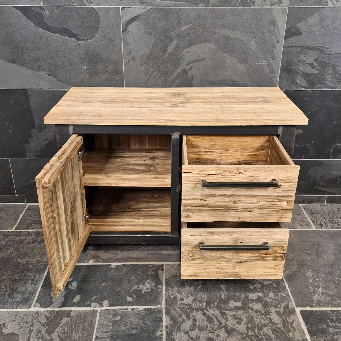 Badunterschrank aus Altholz von Metal Look, nachhaltige Badgestaltung, 120x55x80cm, natürliche Holzoptik, moderner Badmöbel.