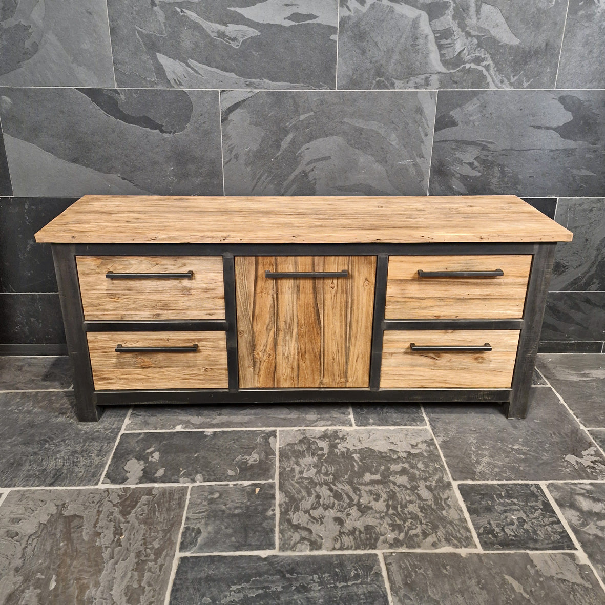 Moderner Badunterschrank aus Teakholz von Metal Look, zeitloses Design, in verschiedenen Größen erhältlich, langlebig und nachhaltig.