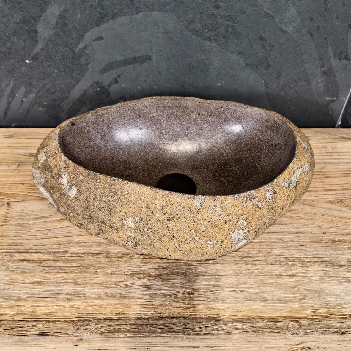 Aufsatzwaschbecken aus Flussstein in natürlicher Optik, handgefertigte Unikate, 48x30x15 cm, ideal für Badgestaltung mit FLUSSSTEIN