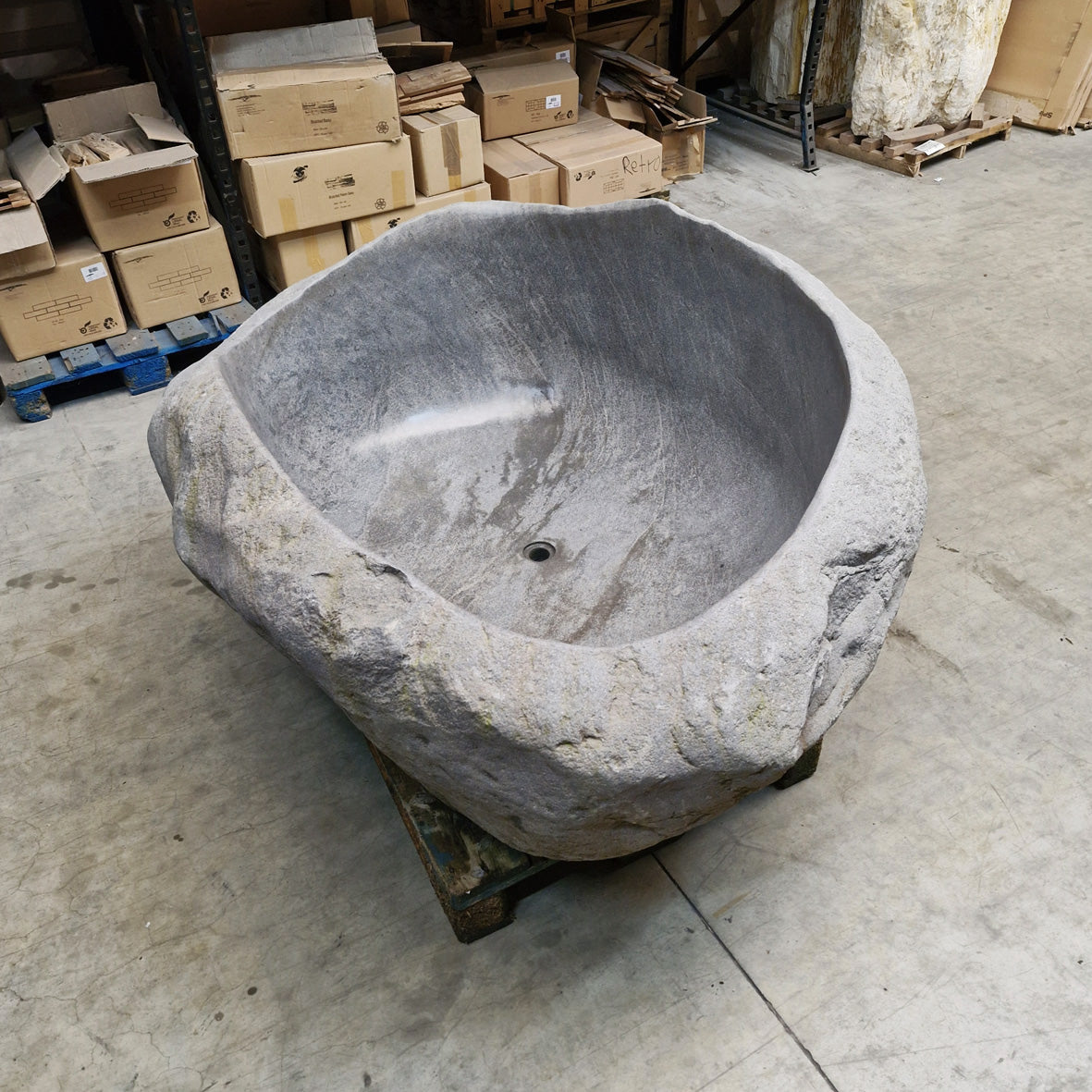 Hochwertiger Badewanne freistehend | Flussstein | 180 x 134 x 70 cm