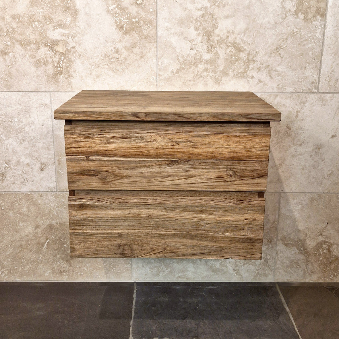 Hängeschrank aus Teakholz | 65x48x44 cm | Zeitloses Badmöbel