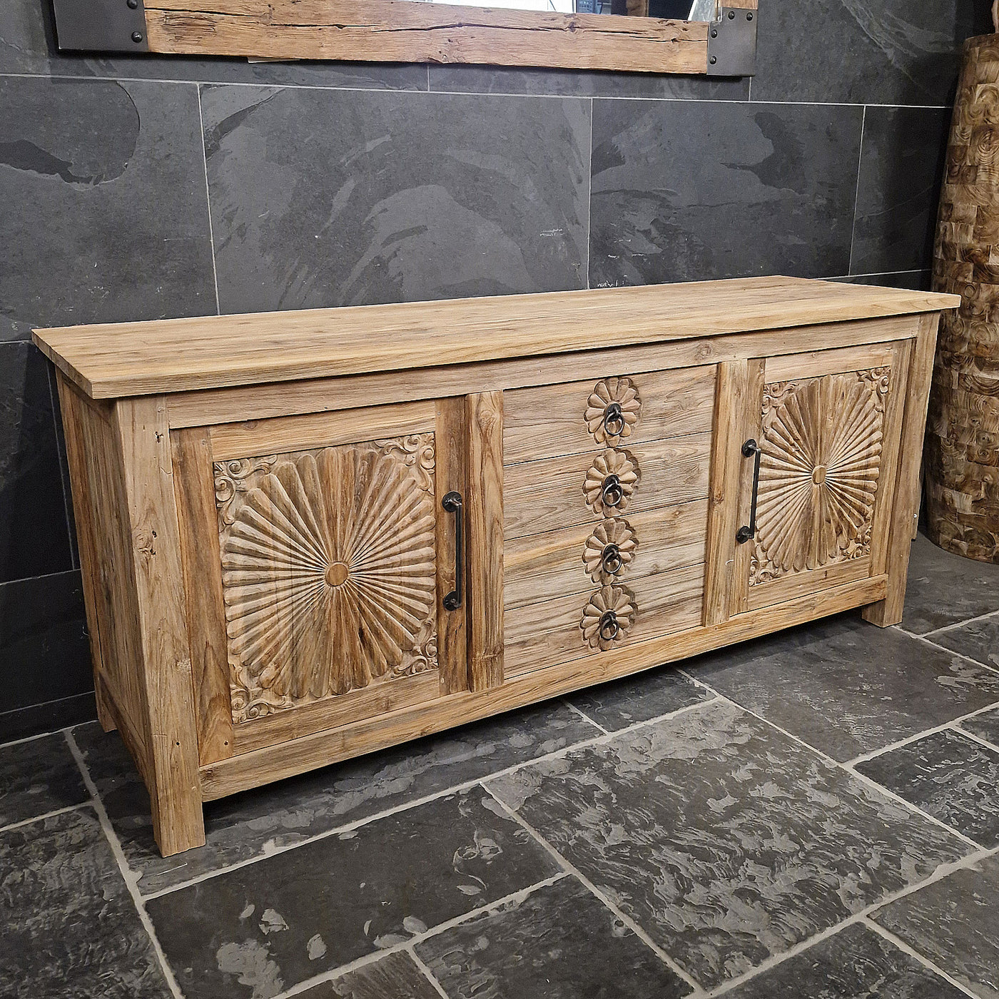 Unterschrank mit Carving-Blumenmuster aus recyceltem Teakholz für Badgestaltung, von Sample Carving Flower, 186x55x80cm