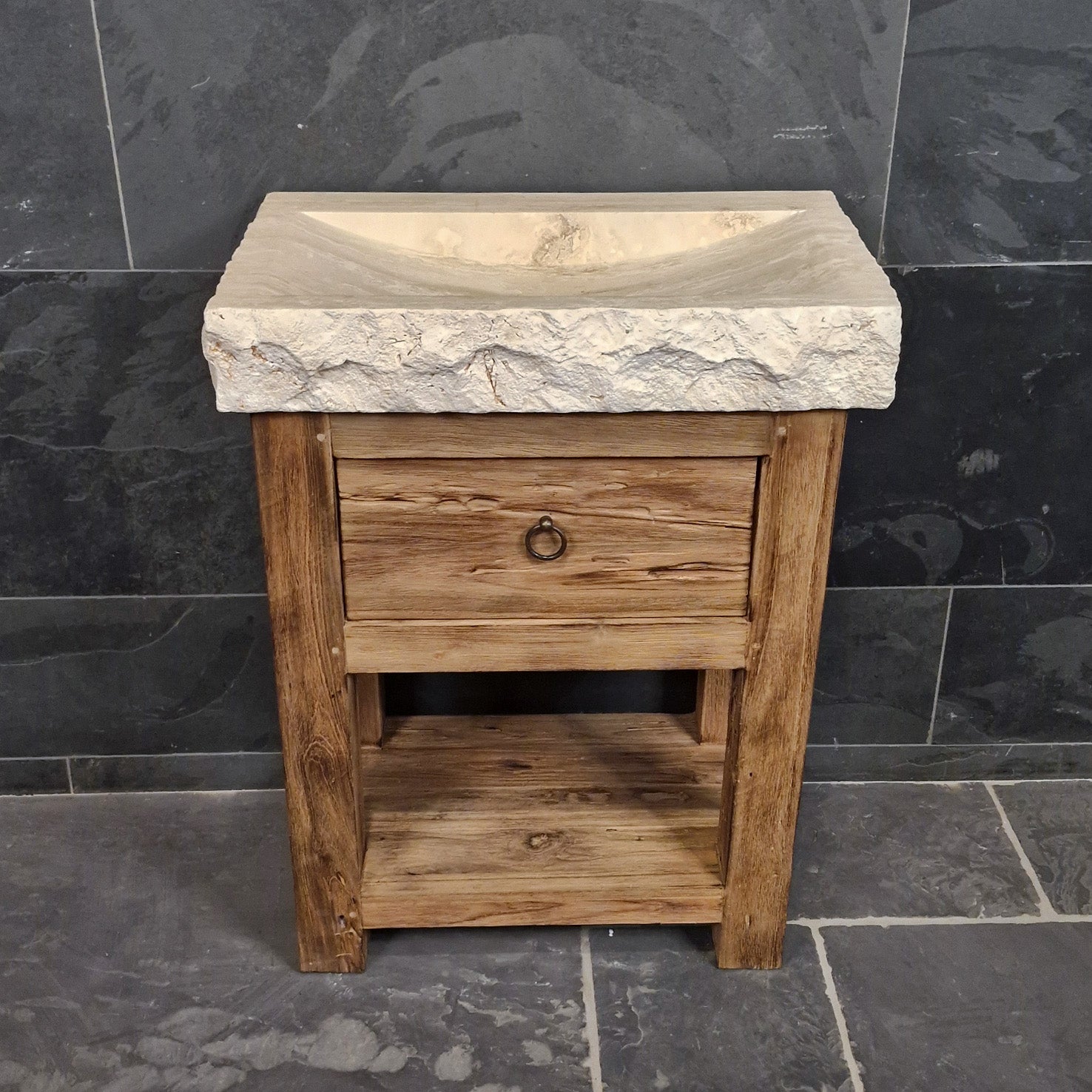 Kleiner Unterschrank mit Waschtisch | Aus recyceltem Teakholz gefertigt | Model 1 - B 75 x T 55 x H 87 cm / Travertin