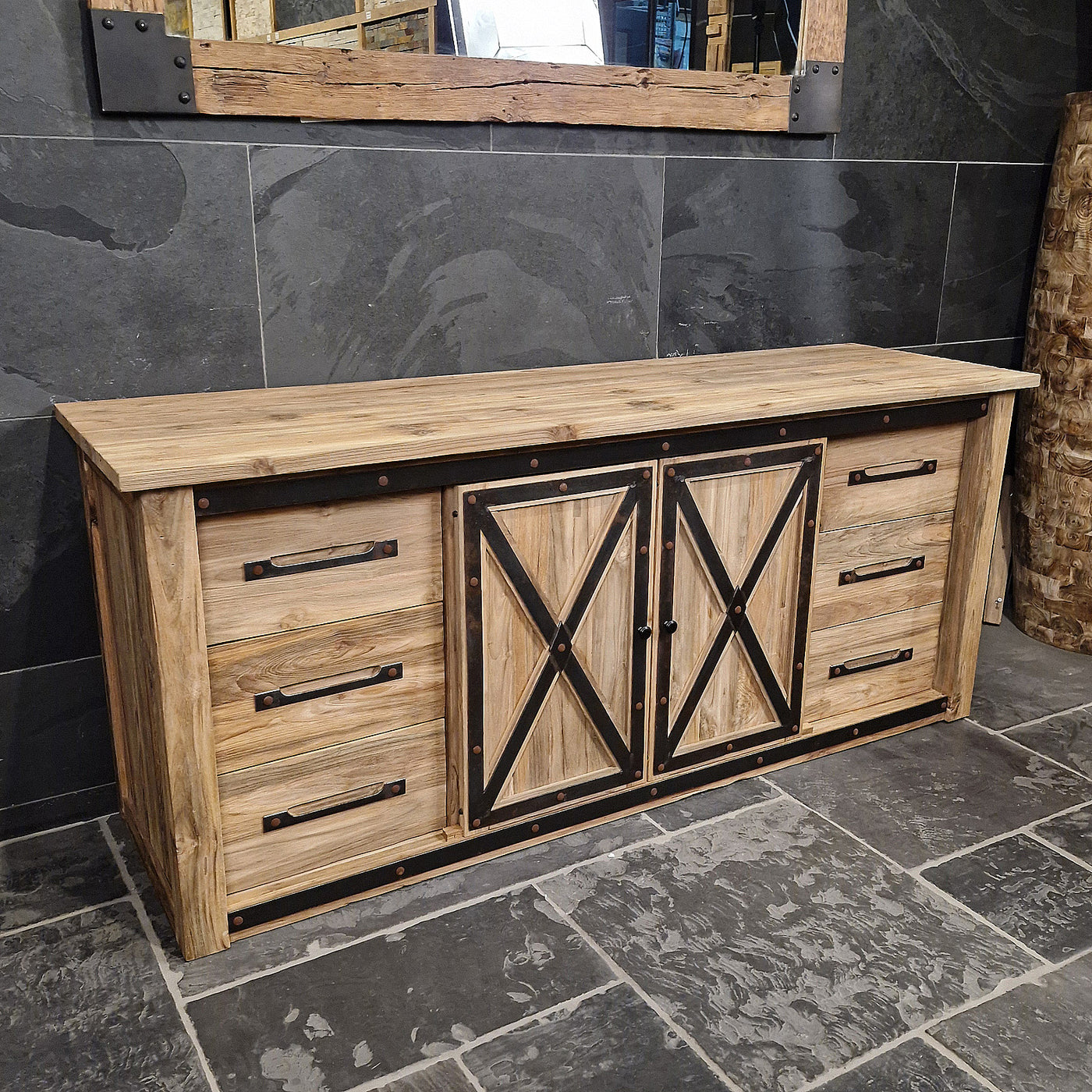 Unterschrank mit Schiebetüren aus recyceltem Teakholz, Surakarta, für Badgestaltung, 186x55x80cm, edles Holzdesign