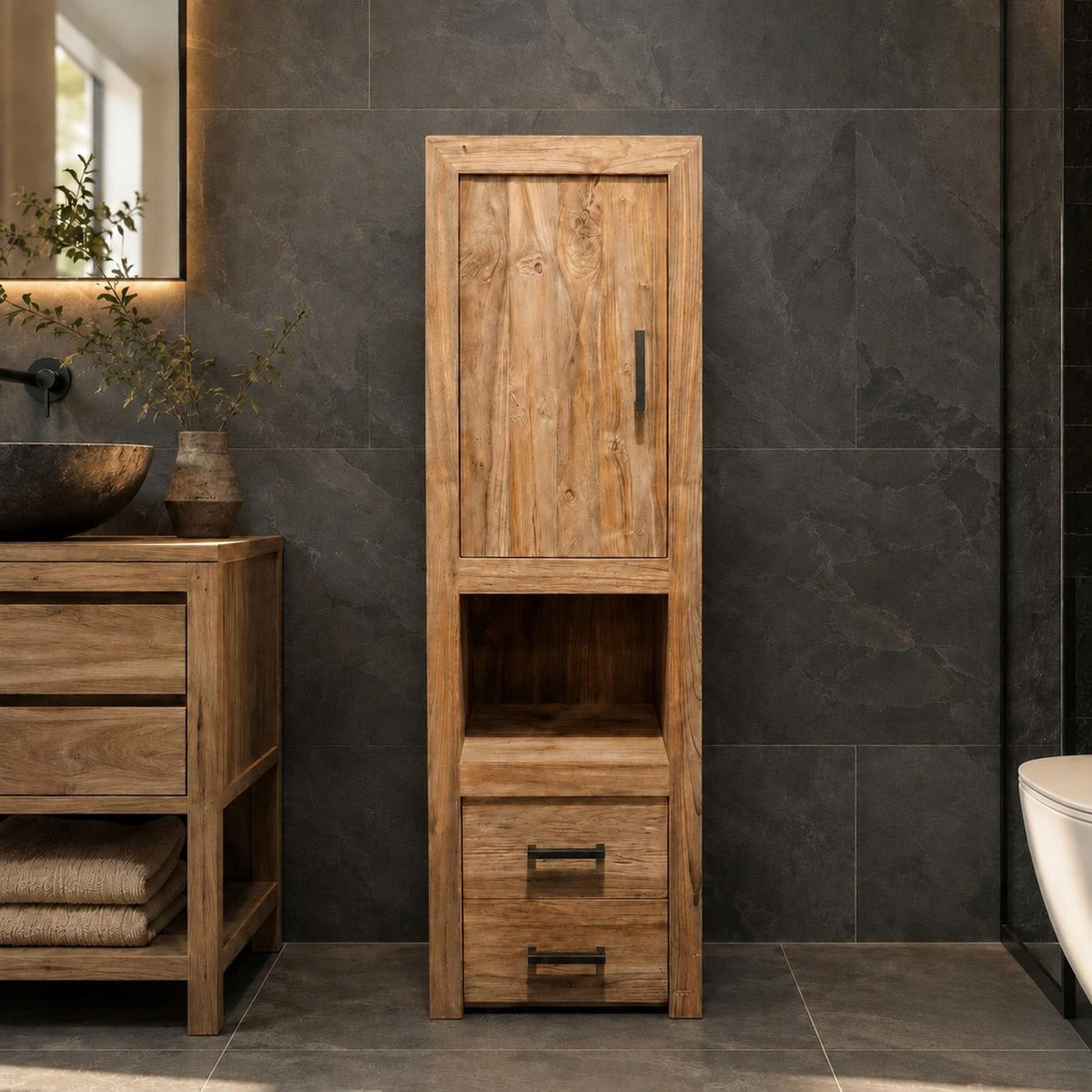Bad Hochschrank aus Teak | Funktionalität trifft Naturdesign | Model 3
