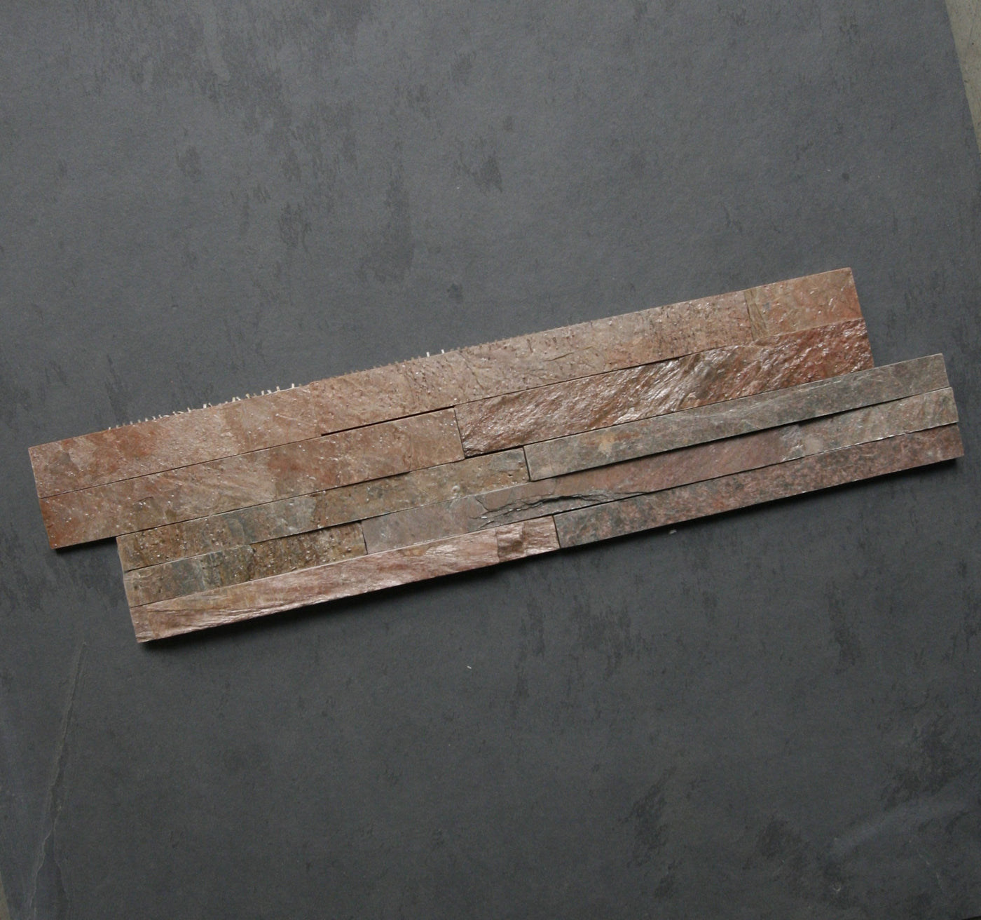 Naturstein Verblender aus Quarzit von COPPER QUARZIT, Wandverkleidung aus echtem Schieferstein in Copper-Optik