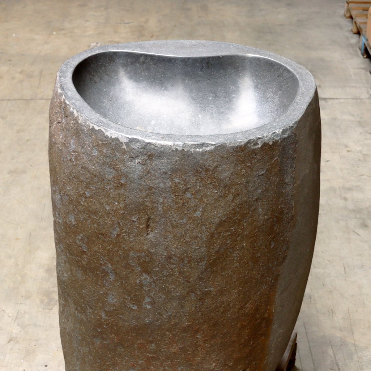 - RHODOS Standwaschbecken Flussstein 68 x 60 x 90 cm - O - Badgestaltung | Afrika Naturstein