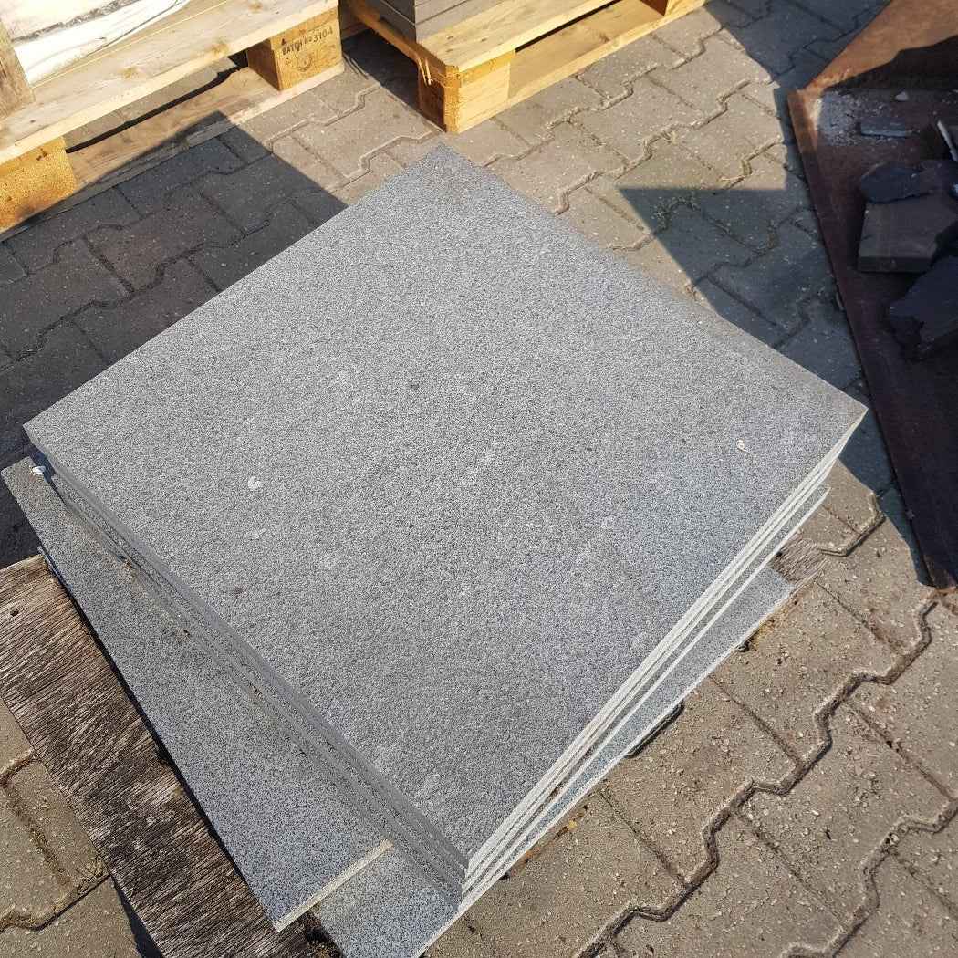 - Terrassenplatten | GRANIT | Geflammt und gebürstet - Terrassenplatten | Afrika Naturstein