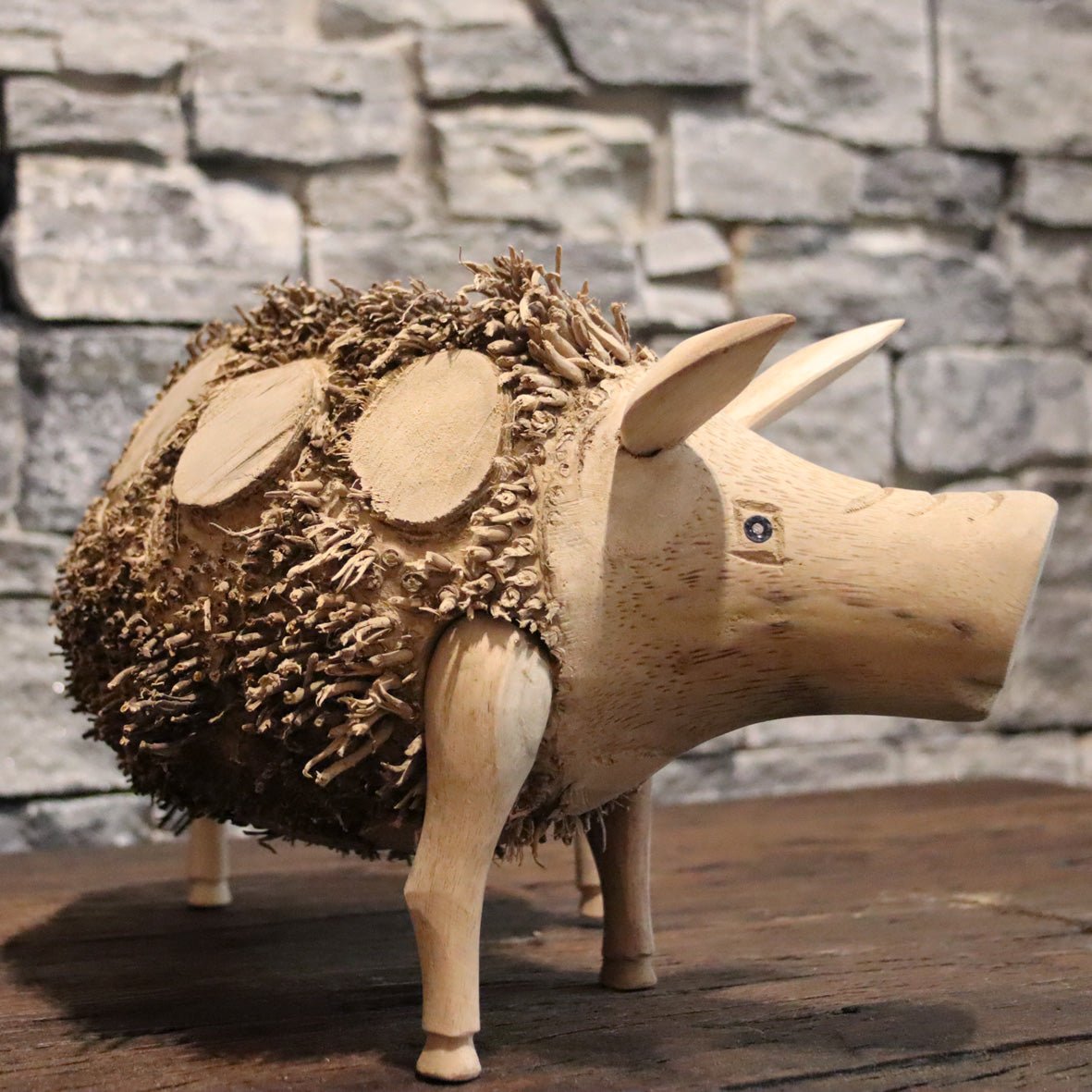 Schweinchen aus Altholz als Badgestaltungselement, dekoratives Tier aus Holz von der Marke TIERE.