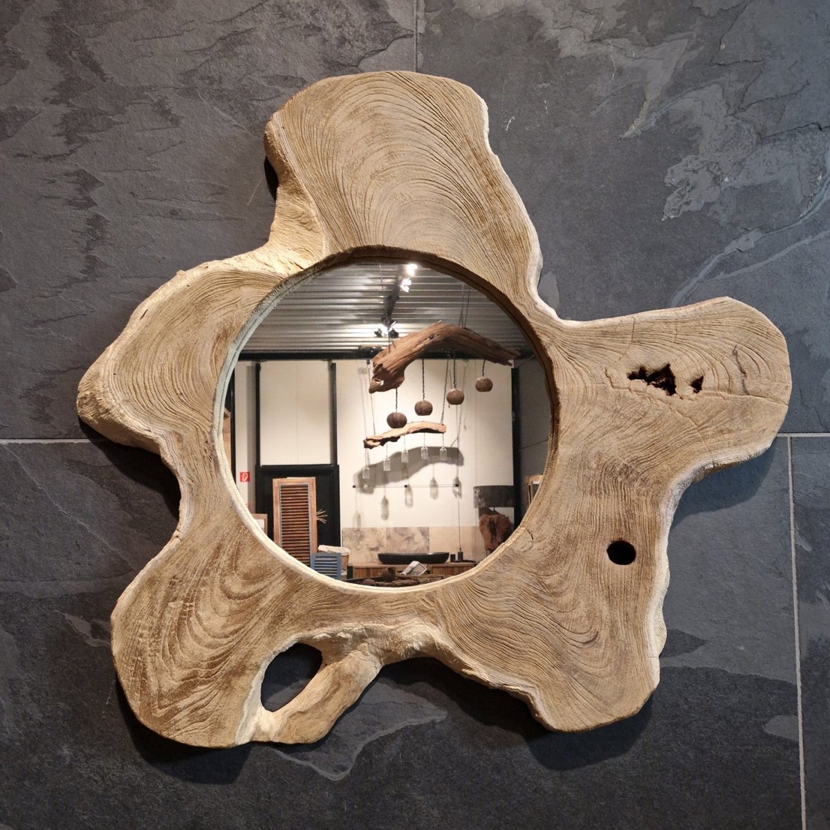 Wandspiegel Badspiegel aus recyceltem Teakholz in verschiedenen Größen, modernes Design für Badezimmerdekoration.