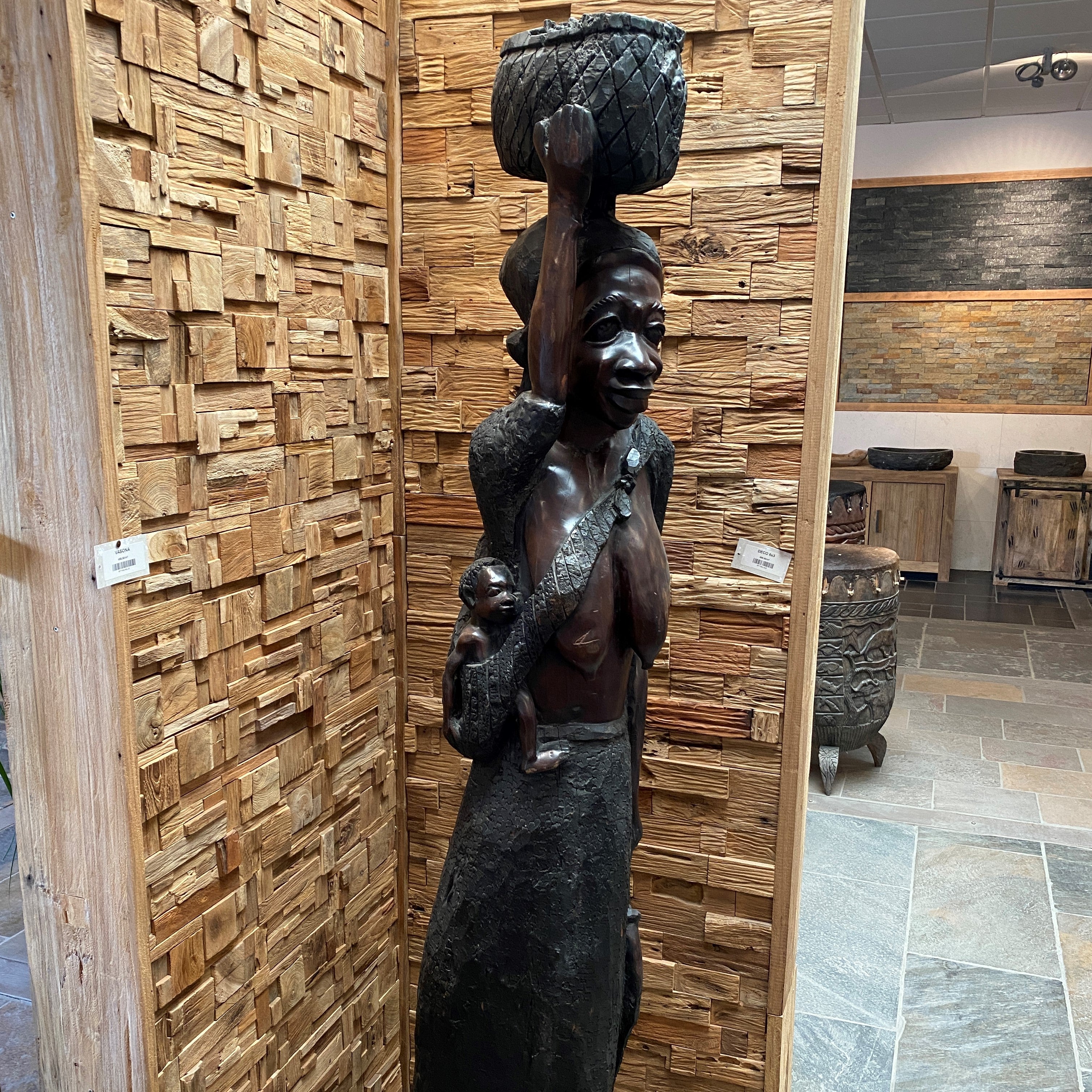 Afrikanische Ebenholz Skulptur 'Wasserträgerin' 210 cm