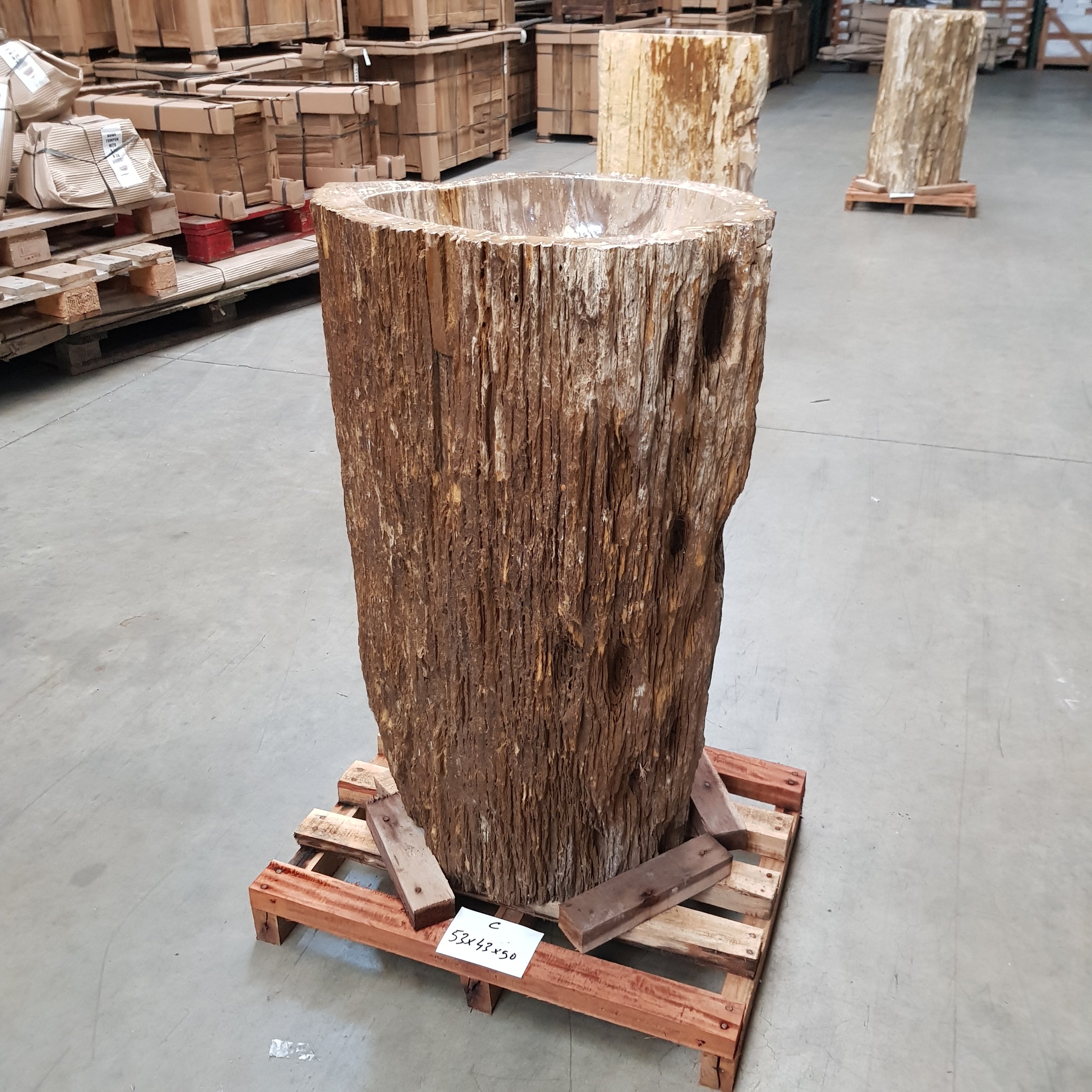 A3 ZAKYNTHOS wastafel op voet versteend hout 61 x 40 x 91 cm