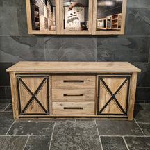 Handgefertigte Teakholz-Kommode mit Schiebetüren, ideal für Badgestaltung, von ASMA, Maße 186x55x80 cm.