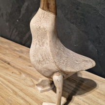 Deko-Ente aus Teakholz, geeignet für Badgestaltung, detailreiche Laufente Figur im natürlichen Holzlook.