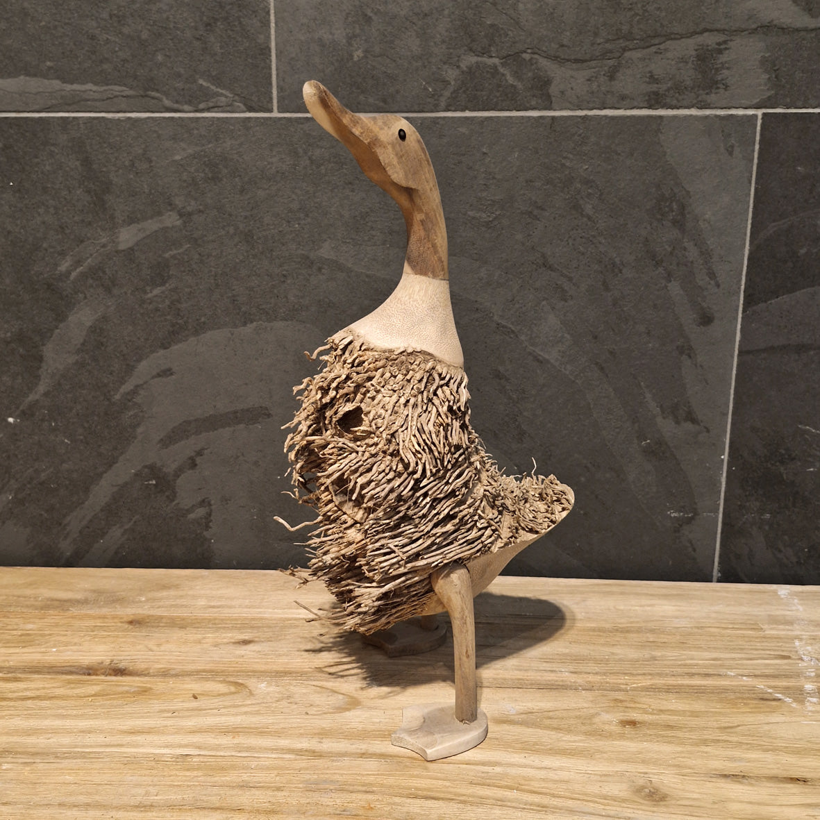 Deko Ente aus Wurzelholz, Laufente für Badgestaltung, detailreiche Figur in natürlichem Holzdesign von der Marke TIERE