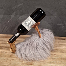 Graue Deko-Ente aus Plüschfell, "Drunking Duck" von TIERE, gemütliche Dekofigur für Zuhause