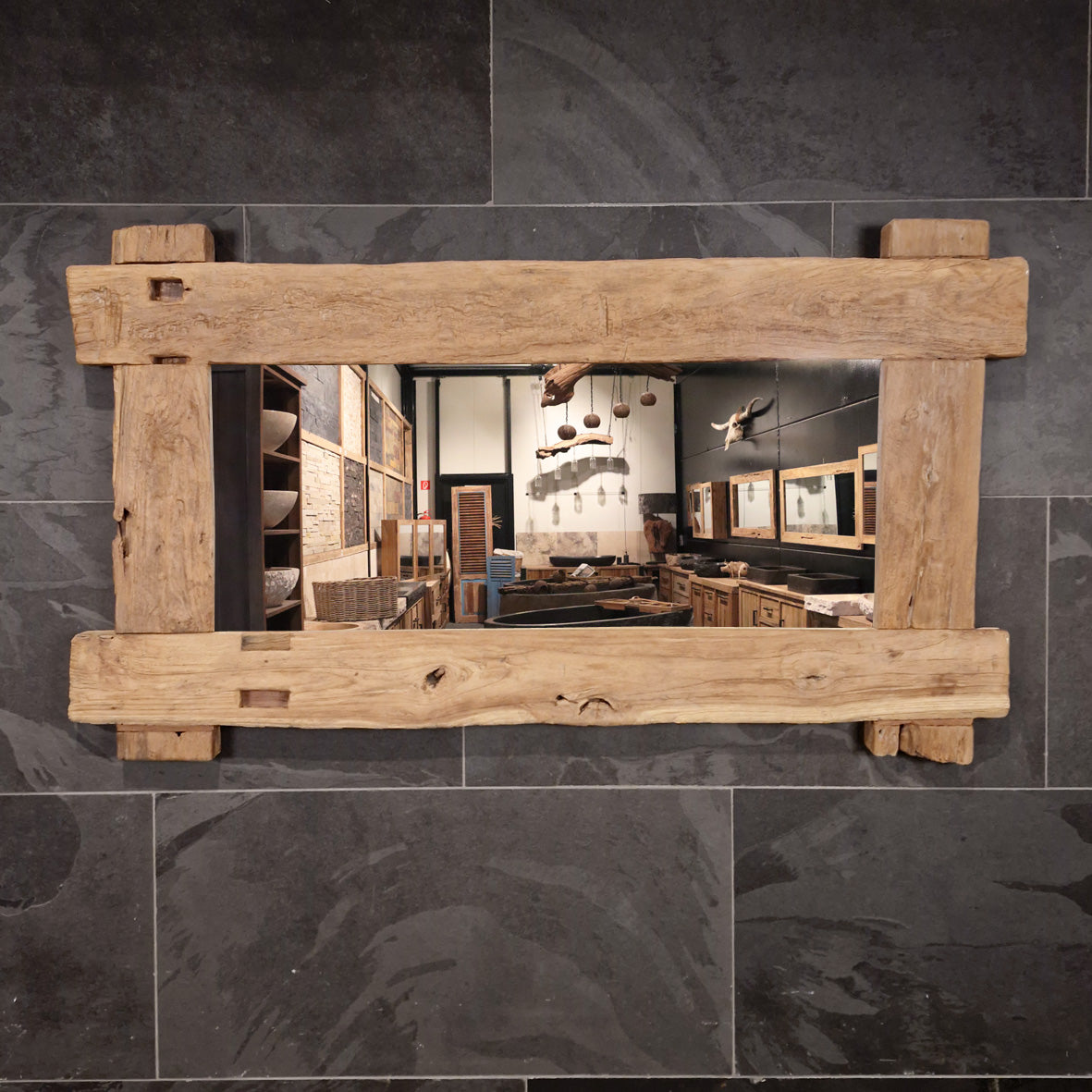 Recycelter Teakholz Spiegel von EROSI, A5 Größe, Badgestaltung, 140 x 80 cm, elegantes Design für Badezimmer.