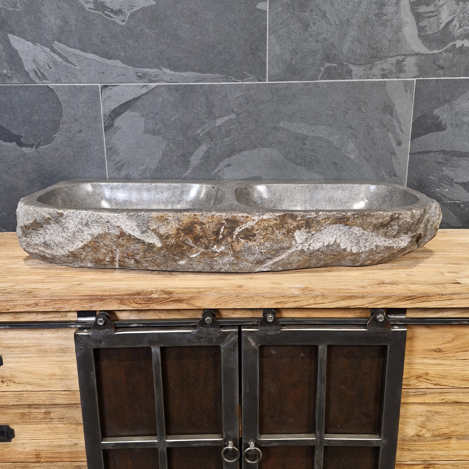 Dubbel wastafel van riviersteen | Uniek exemplaar | 100 cm