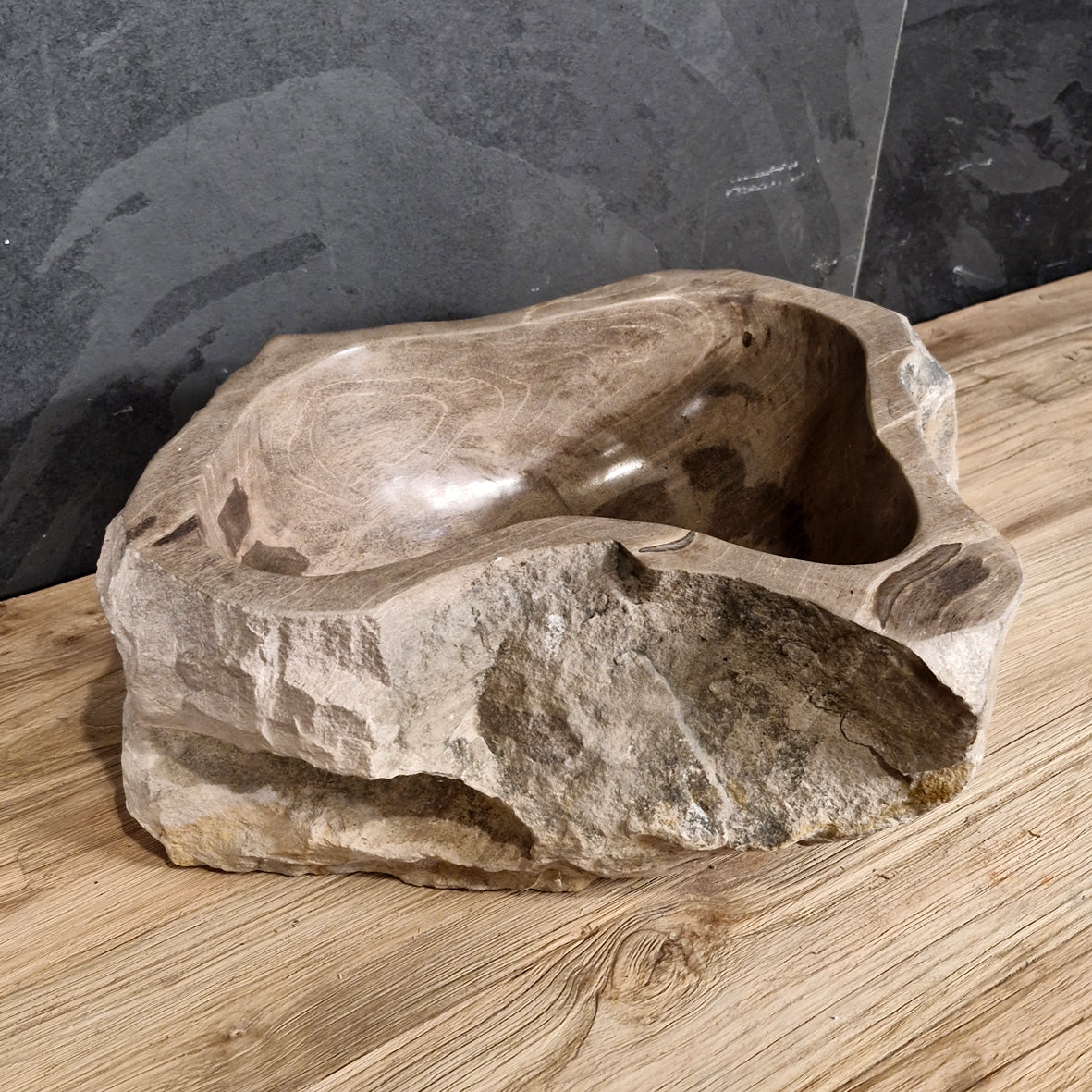 Aufsatzwaschbecken aus versteinertem Holz | Naturstein | Unikate | 40-60 cm - Badgestaltung