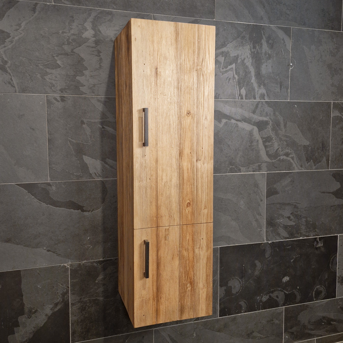 Bad-hangkast | Model B | Compact en natuurlijk | Model B