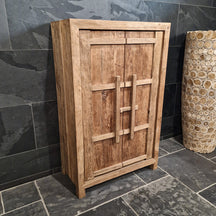 Nachhaltiger Wandschrank mit Doppel­türen, Kodia, Badgestaltung, langlebiges Design, 90x45x145 cm, zeitloses Möbelstück