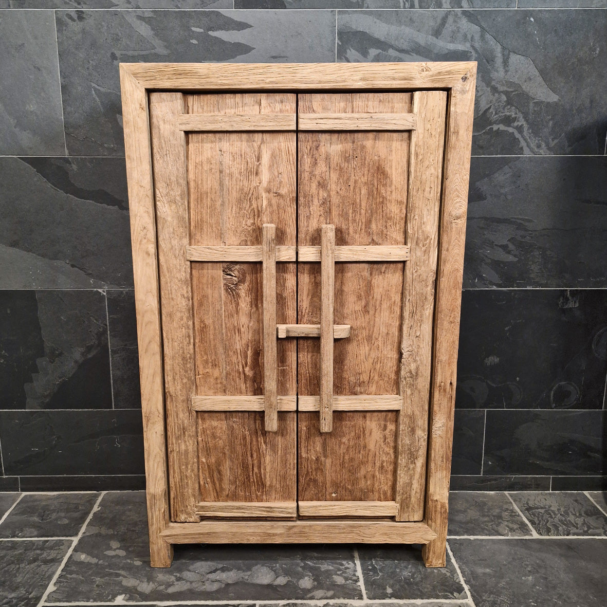 Nachhaltiger Wandschrank mit Doppeltüren, Badgestaltung, Kodia, 90x45x145 cm, zeitloses Design, aus langlebigem Material