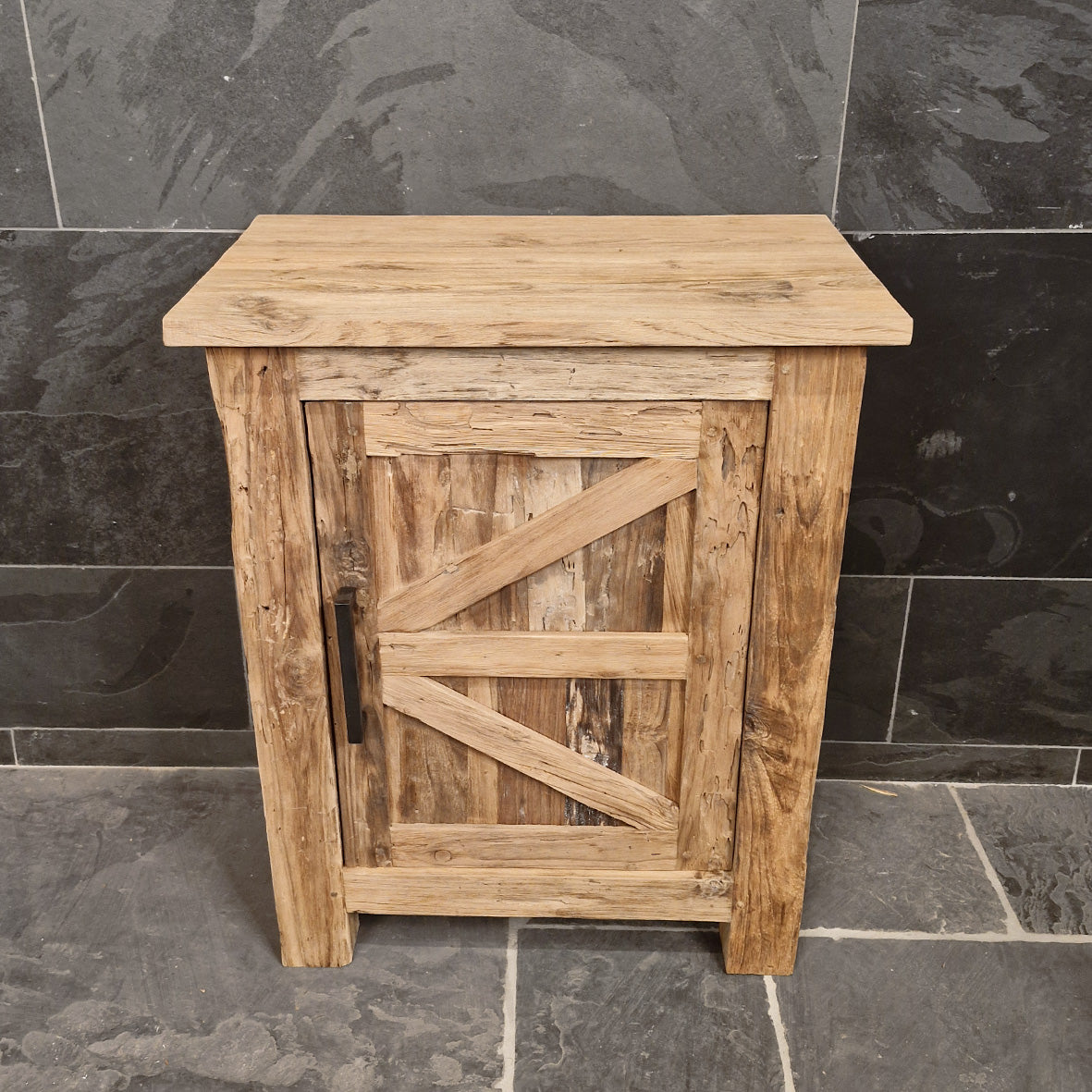 Lombok Badezimmer-Unterschrank aus Teak oder Altholz, 66x45x80 cm, für stilvolle Badgestaltung, in verschiedenen Größen.