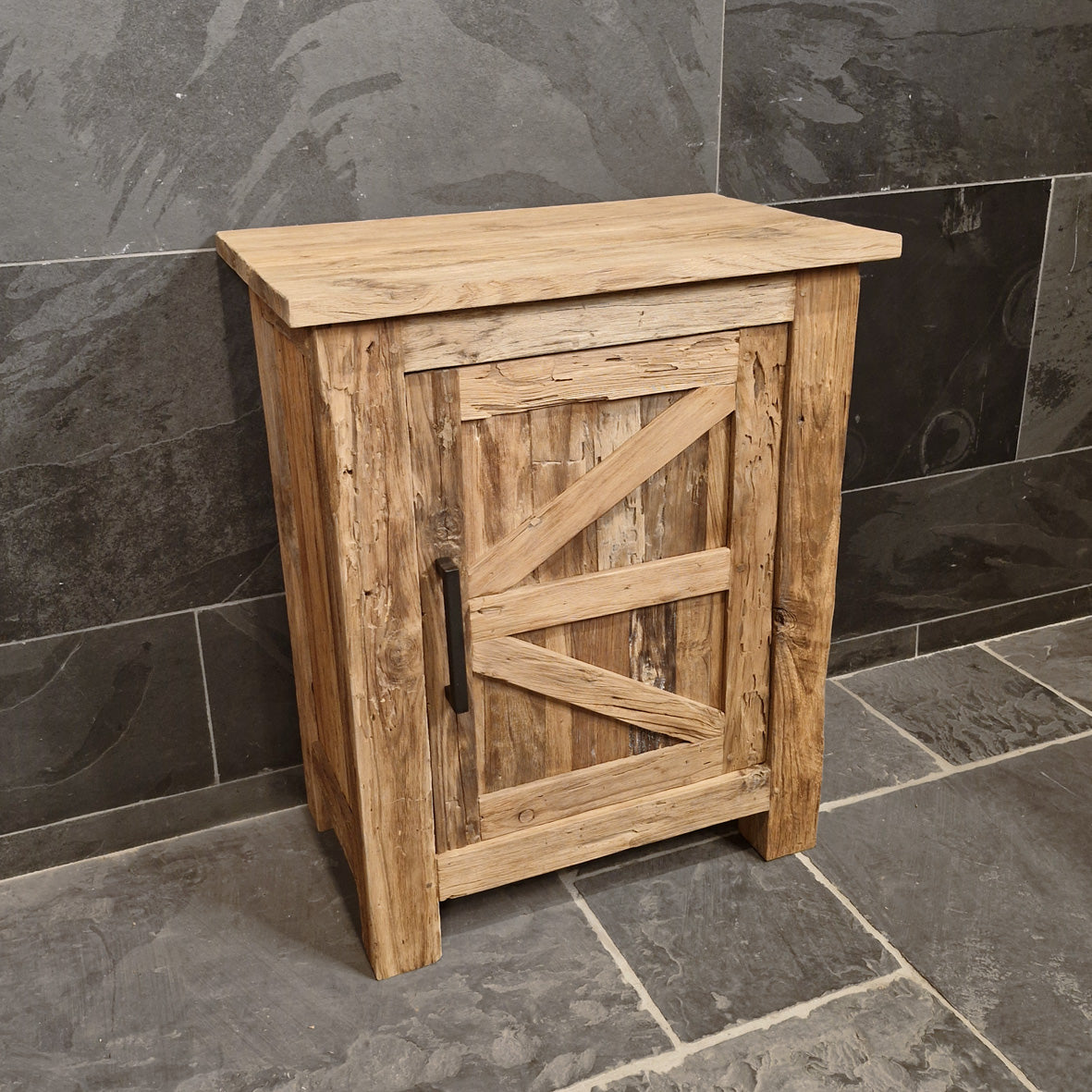 Lombok Badezimmer-Unterschrank aus Teak- oder Altholz, 66x45x80cm, für stilvolle Badgestaltung.