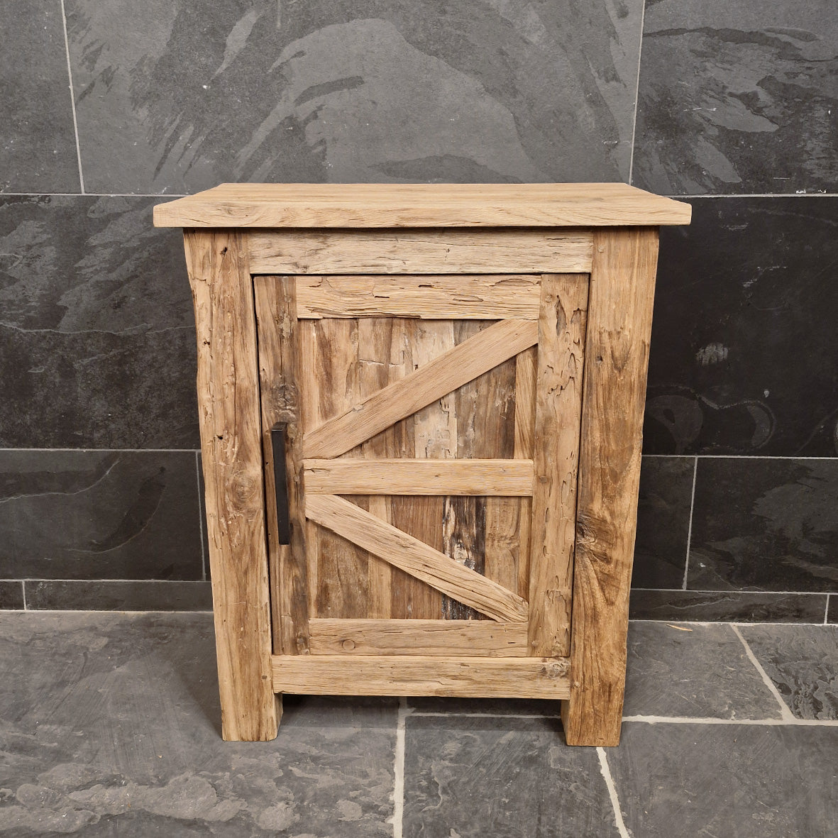 Lombok Badezimmer-Unterschrank aus Teak oder Altholz, 66x45x80cm, für stilvolle Badgestaltung, natürliche Holzoptik