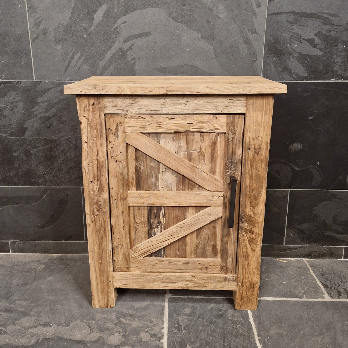 Lombok Badezimmerschrank aus Teak oder Altholz, 66x45x80cm, linksdrehend, für stilvolle Badgestaltung