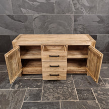 Rustikaler Unterschrank aus Teakholz von Manado, ideal für Badezimmer, mit klaren Linien und natürlicher Holzmaserung.