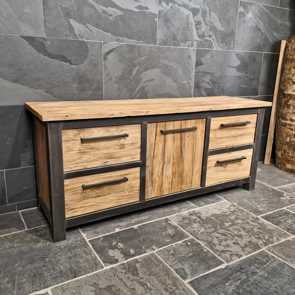 Moderner Badunterschrank aus Teakholz von Metal Look, nachhaltiges Design, in verschiedenen Größen, zeitlos und stilvoll.