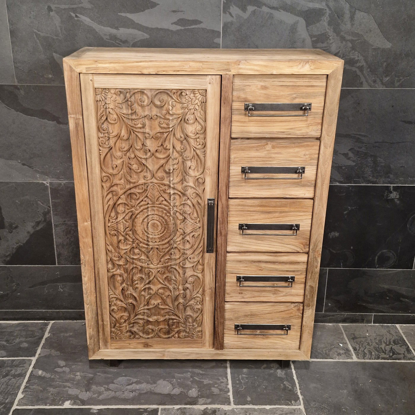 Hochschrank mit Carving-Tür von PELEMSEWU, Badgestaltung, 100x40x140cm, stilvoller Badezimmer-Schrank