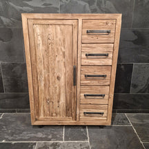 Hochschrank von PELEMSEWU für Badgestaltung, recycelt und nachhaltig, in 100x40x140 cm, mit zwei Türen.