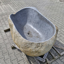Freistehende Badewanne im Flussstein-Design von POSEIDON, 170 x 120 x 70 cm, modernes Badgestaltungselement