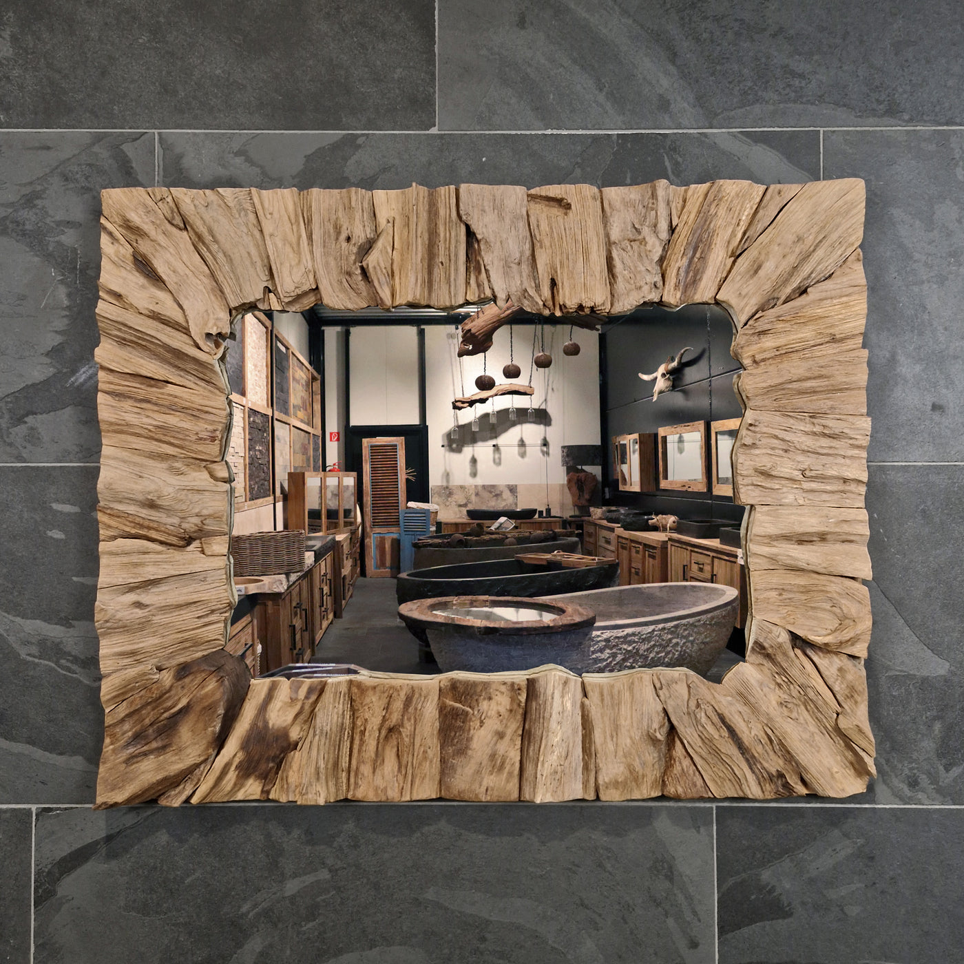 Wandspiegel Badspiegel aus recyceltem Teakholz in verschiedenen Größen, rechteckig, für Badezimmergestaltung, von Baumstumpf