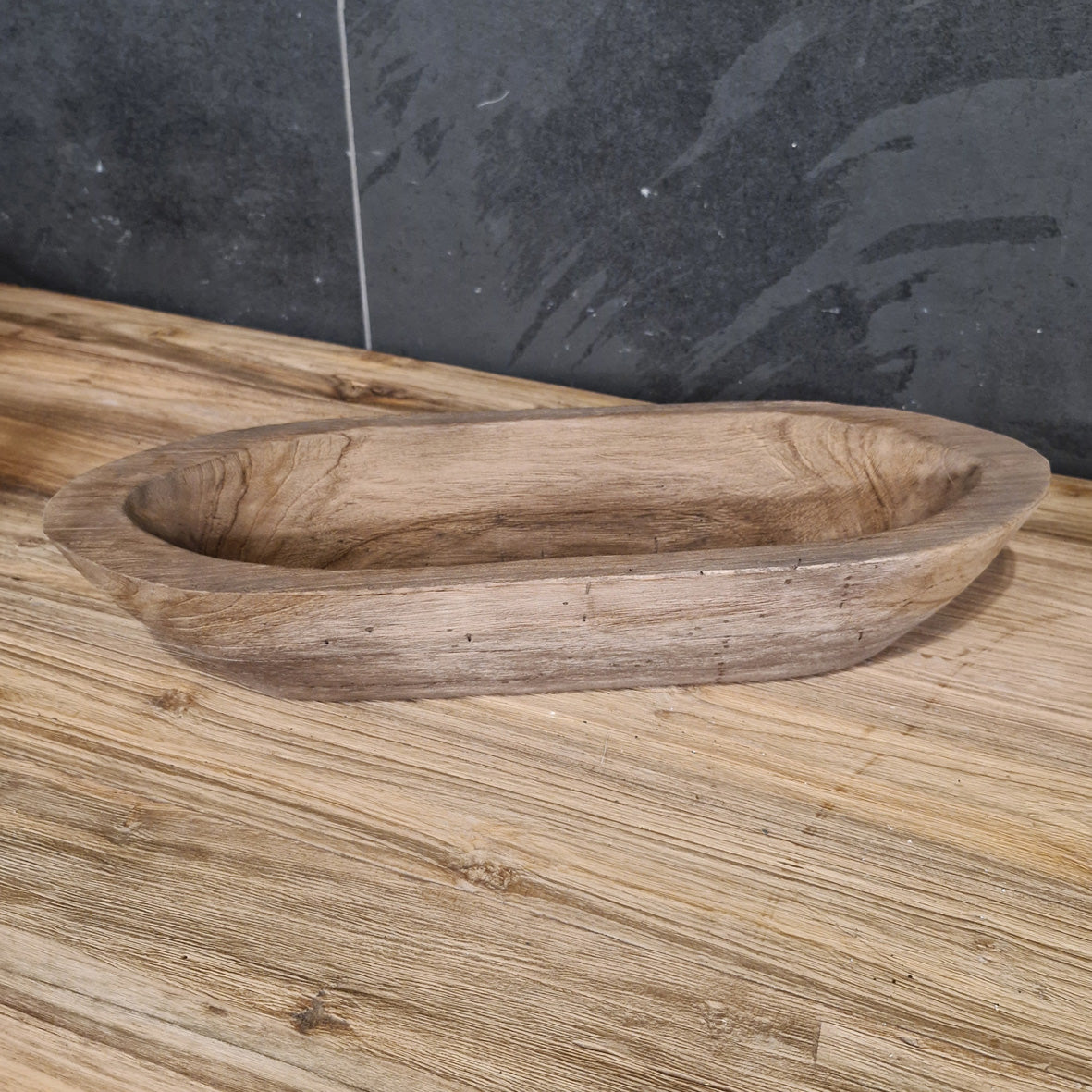 Lange oder runde Deko-Schale aus Teak-Altholz für Badgestaltung, rechteckige Form, natürliche Holzmaserung, 55x15x10 cm