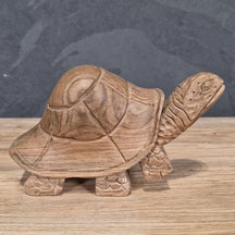Deko Schildkröte aus recyceltem Teakholz, klein und detailreich, ideal für Badgestaltung, von der Marke TIERE