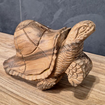 Recycelte Teakholz Schildkröte als Badgestaltung, mittelgroß, detailreiche Deko für Badezimmer, von Marke TIERE