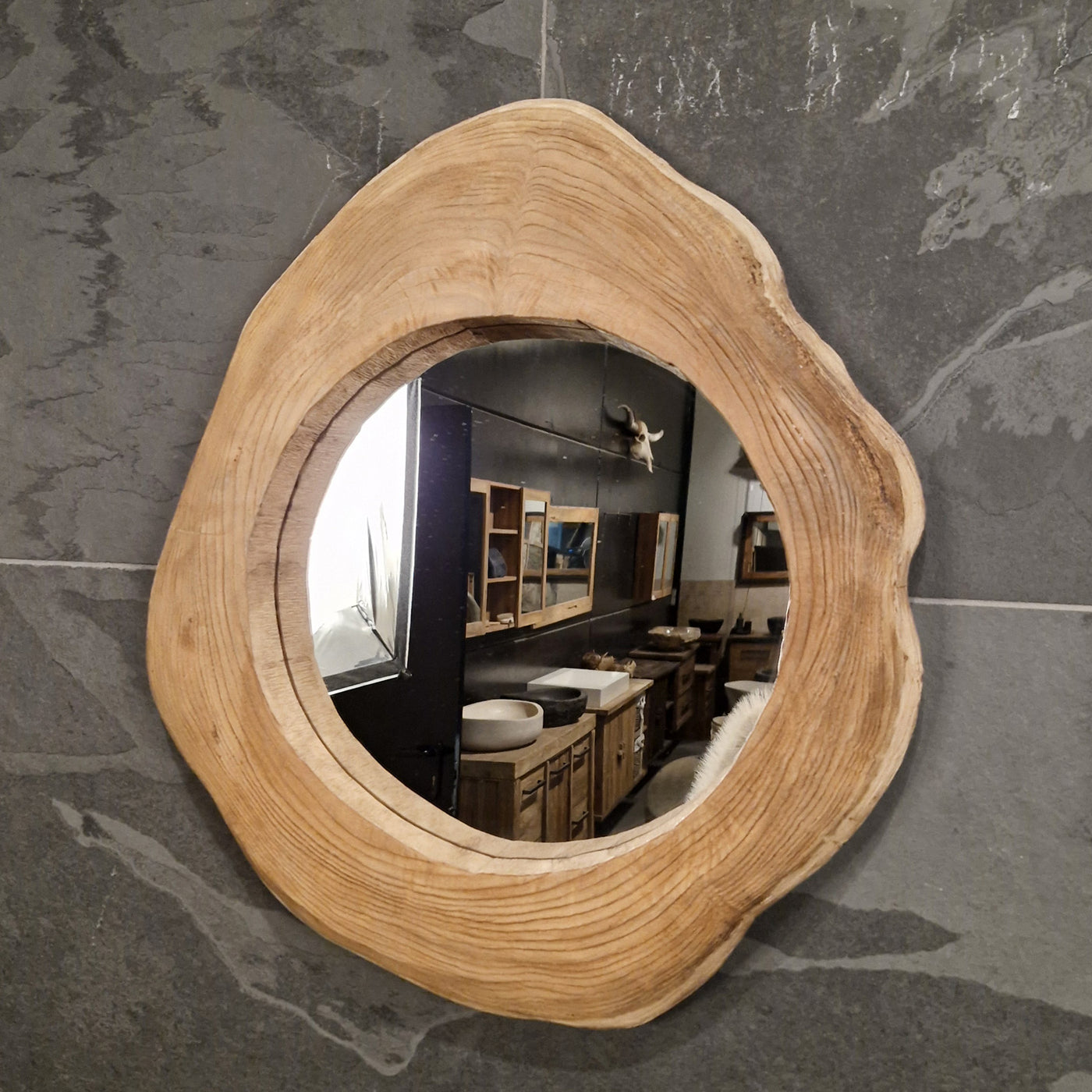 Wandspiegel Badspiegel aus Baumstumpf-Design, 54x48x7cm, natürliche Holzoptik, für Badgestaltung, von Baumstumpf