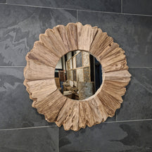 Wandspiegel Badspiegel aus recyceltem Teakholz in verschiedenen Größen, mit Blumenmuster, für moderne Badgestaltung.