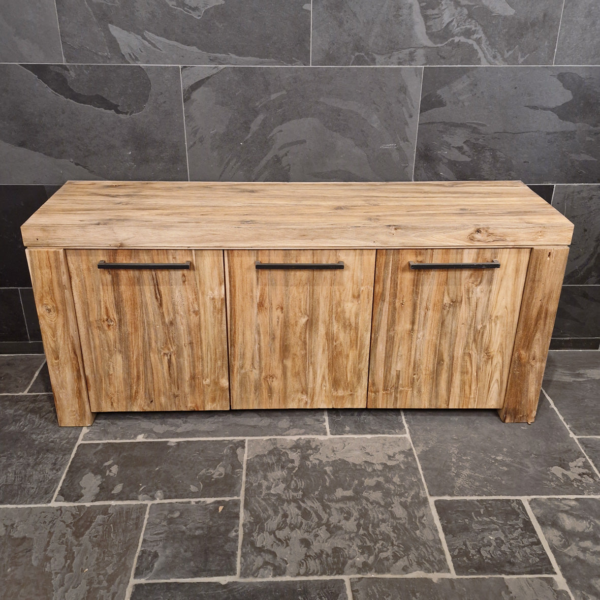 Recycelter Teak-Badunterschrank von Sumatra, robuste Badgestaltung mit natürlichem Holz, 180x52x80cm