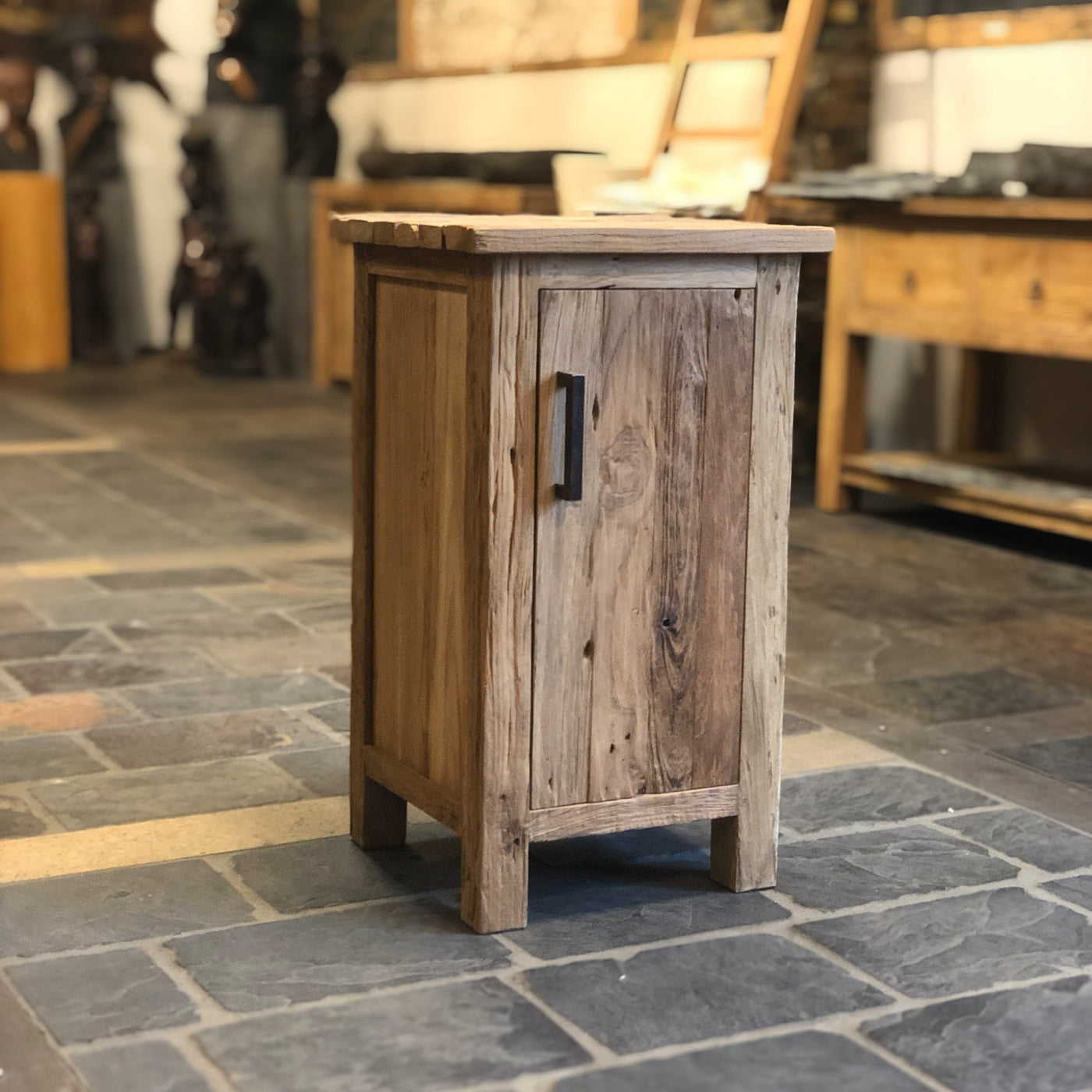 Badezimmermöbel aus Teakholz, Unterschrank und Nachttisch von Bantam, in verschiedenen Größen, für Badgestaltung.