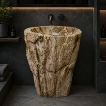 Staande wastafel | versteend hout | slanke natuurlijke vorm | 63 × 39 × 90 cm | Zakynthos Z5