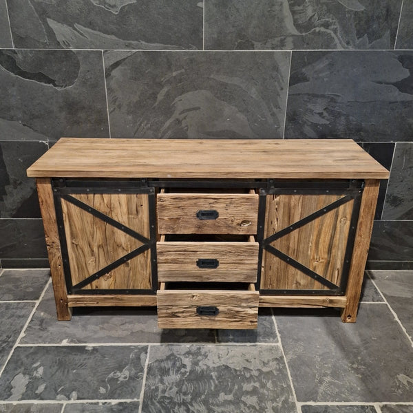 Badezimmerschrank aus recyceltem Teakholz, handgefertigter Unterschrank mit zwei Türen und drei Schubladen, rustikales Sideboard, Maße 150 x 47 x 80 cm, einzigartiges Naturprodukt